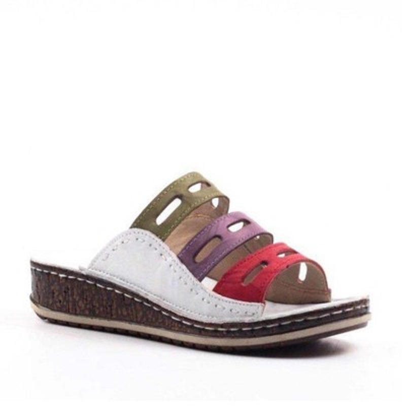 comfortable womens slides